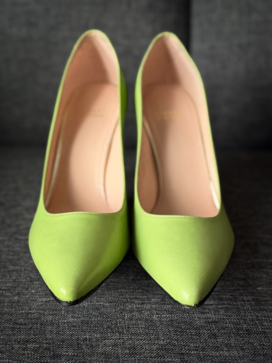 Stuart Weitzman Shoes - Stuart Weitzman | Power Pistachio Kid | size 12 | 100mm / 4" heel